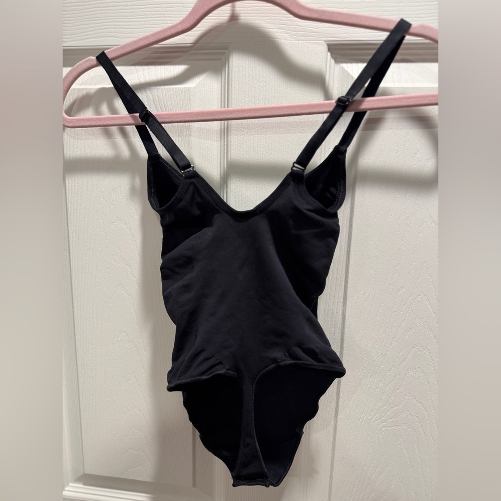 SKIMS Seamless Sculpt Thong Bodysuit Black Size Large NWOT - Picture 8 of 10